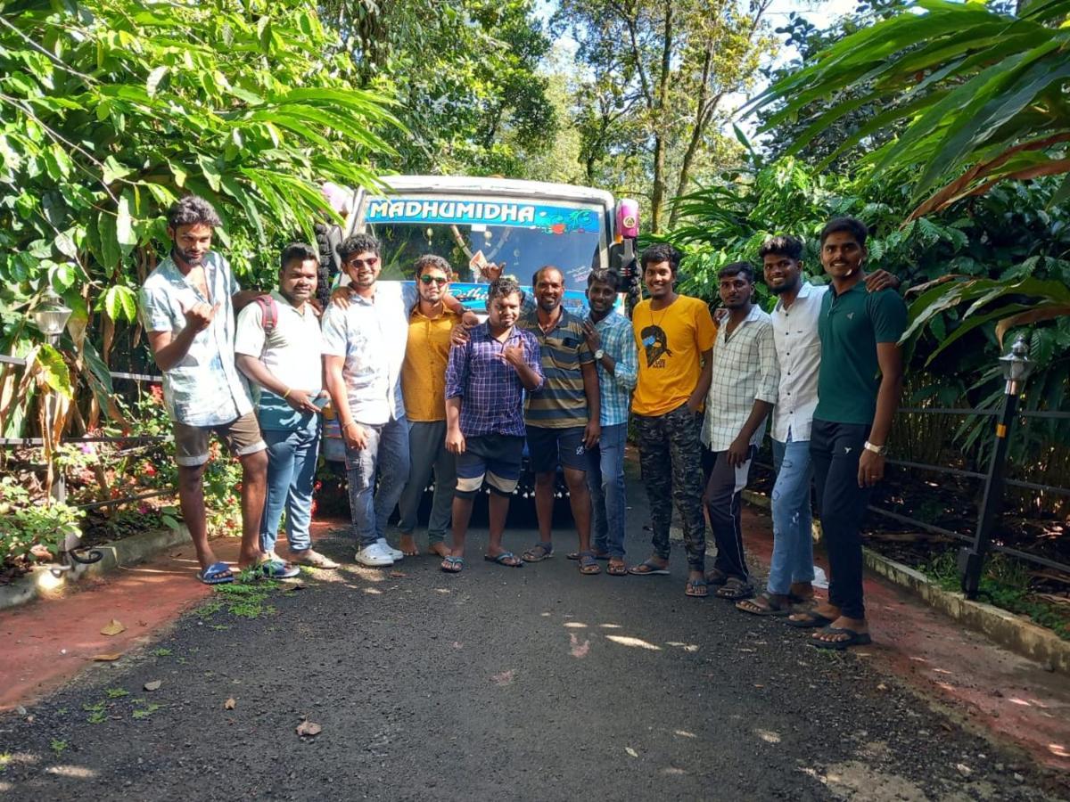 Arabian Holiday Resort With Swimming Pool In Idukki Calvary Mount エクステリア 写真