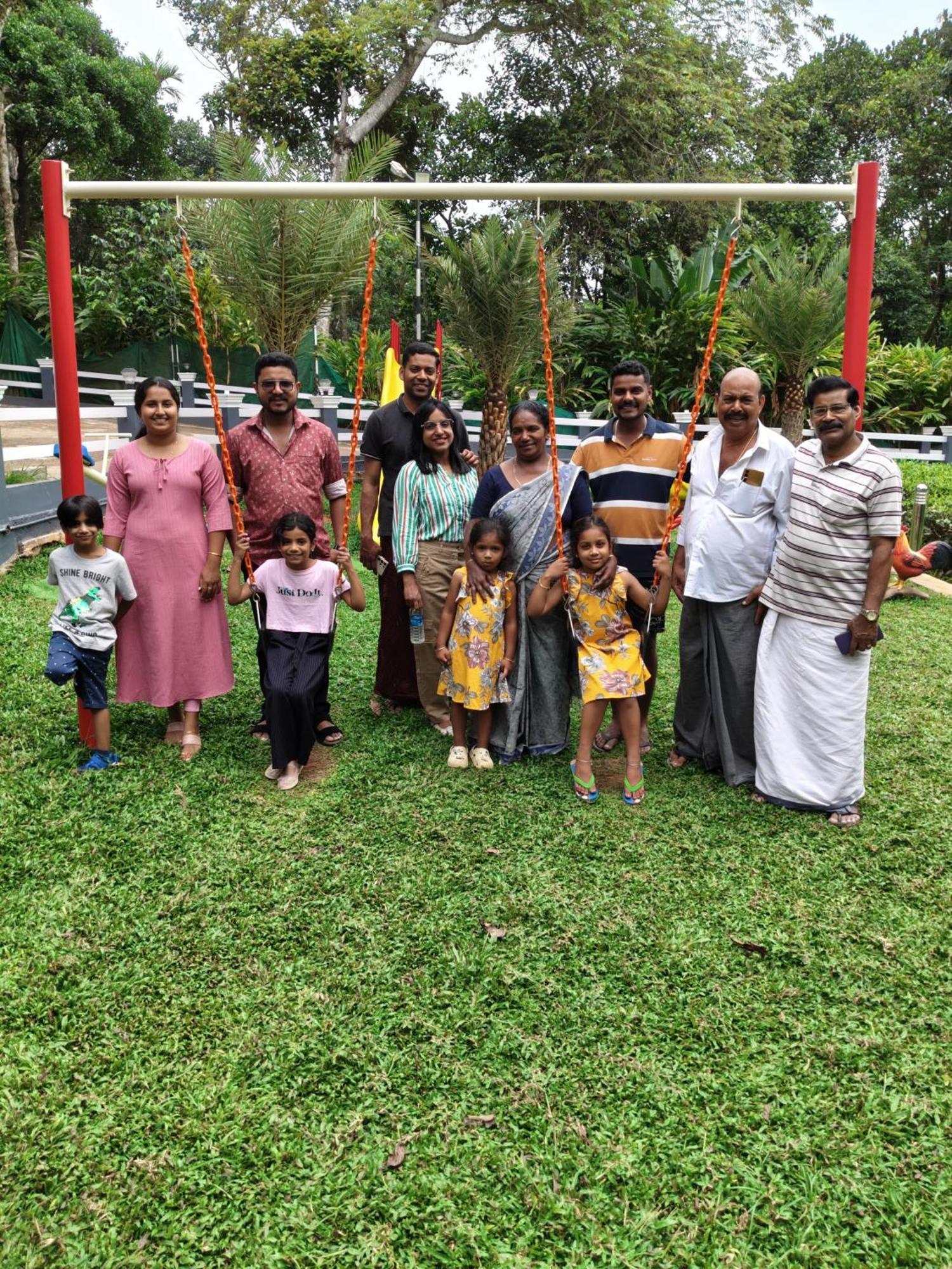 Arabian Holiday Resort With Swimming Pool In Idukki Calvary Mount エクステリア 写真